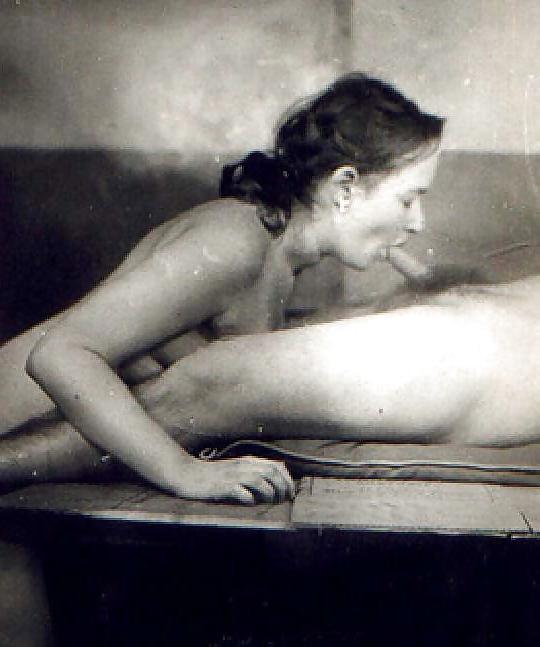 25P Very Old Pictures - Grandma, is that you???