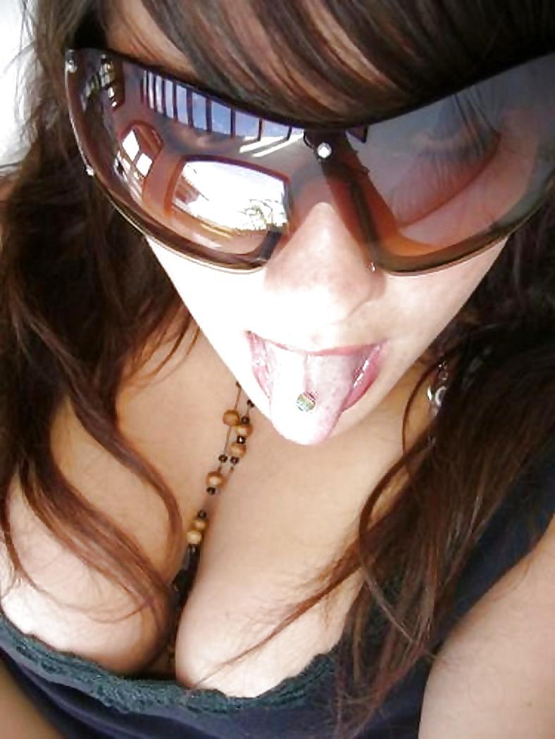 25P Amateur Tits and Cleavage 1