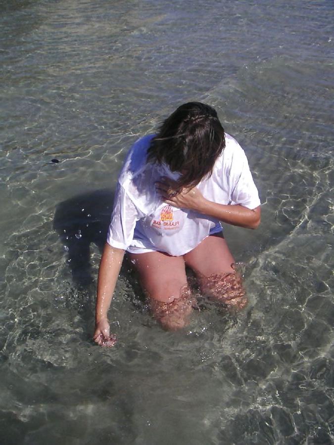 14P British wet shirt