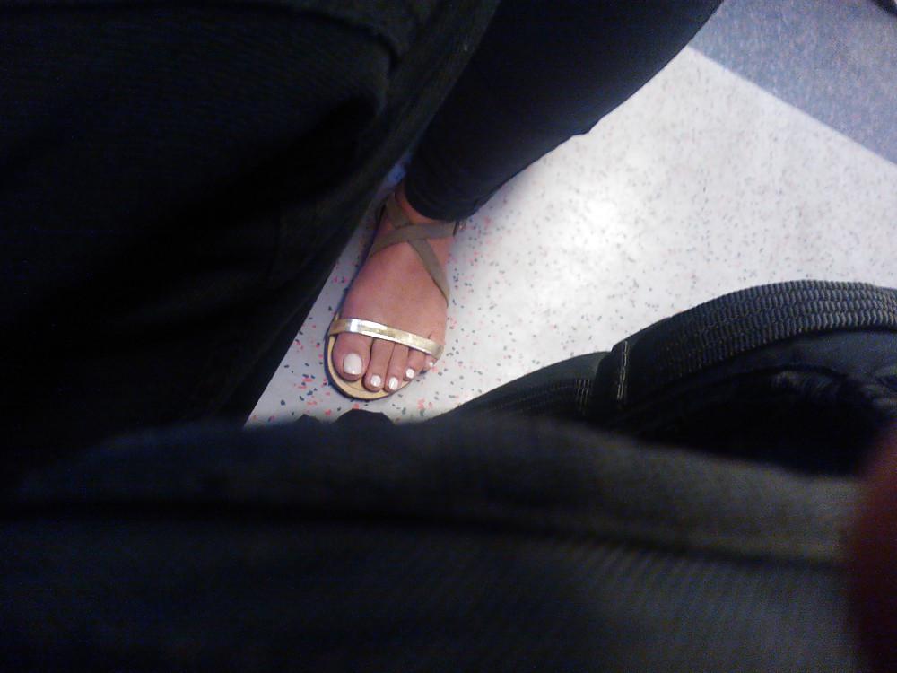 8P Stunning feet in public