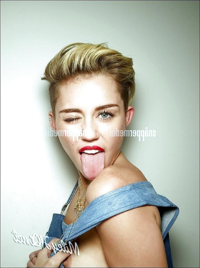 5P Miley Cyrus Nip Slip