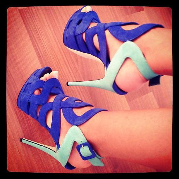 25P Turkish Tv Star Sexy & Beautiful Feets 
