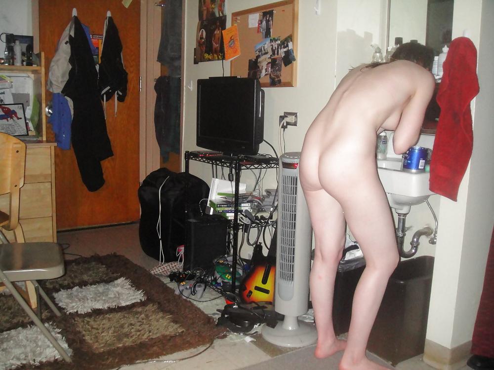 8P Fucking Nerdy Teen Girlfriend in Dorms