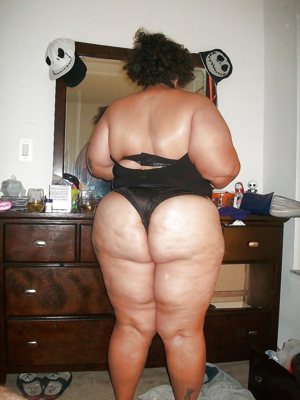 18P BBW Latin is black stockings