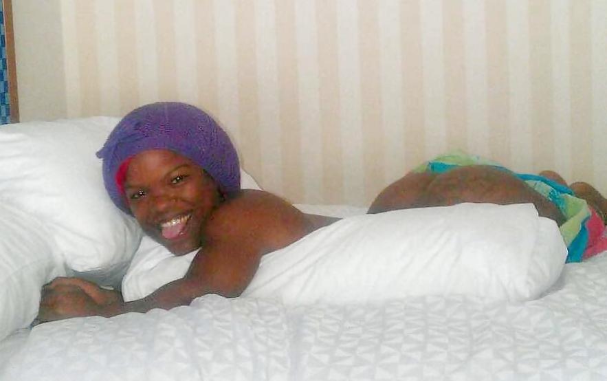 25P Black Midget Stripper