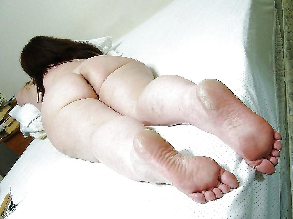 23P BBw Feet and Socks 2