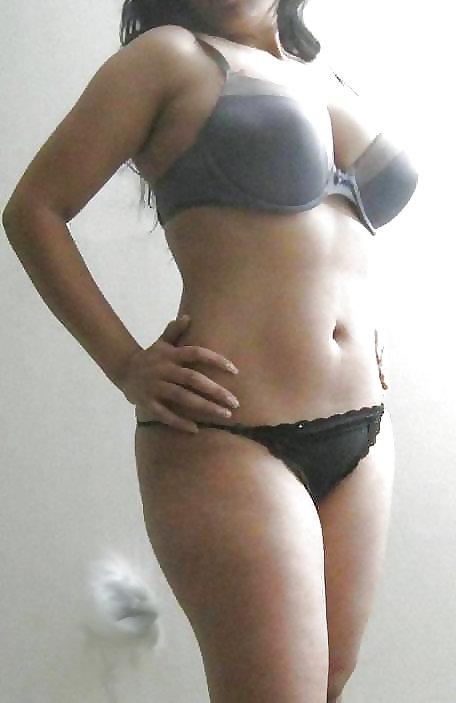 25P Hot Turkey #12 (Turkish teens milfs moms mature slut wives)
