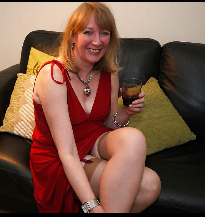 8P British Mary in Red Dress Leeds