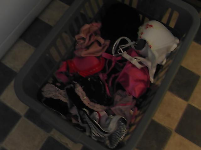7P Neighbours underwear washday