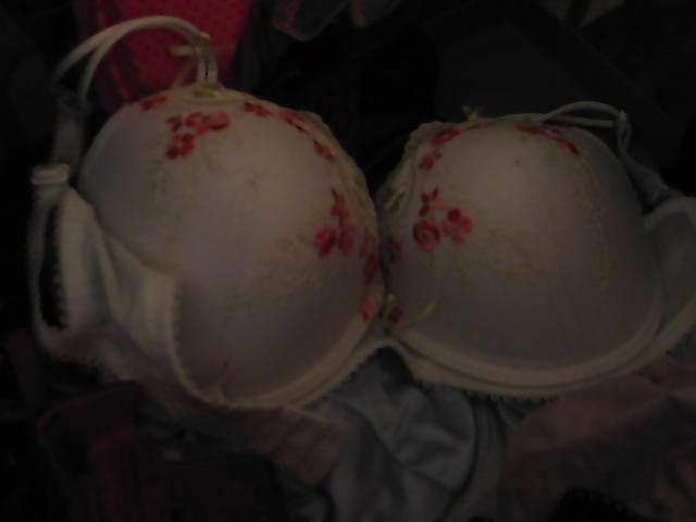 7P Neighbours underwear washday