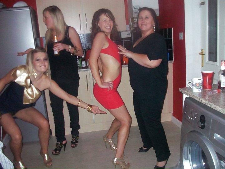 13P British Lady In Red From Leeds Do You No Her?