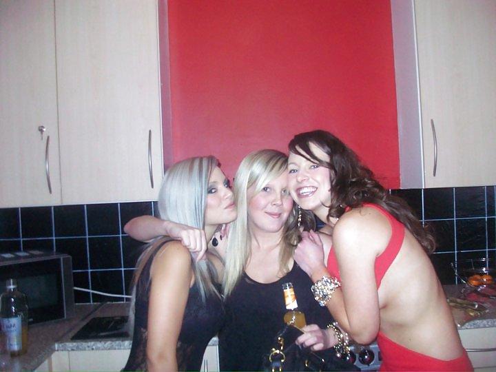 13P British Lady In Red From Leeds Do You No Her?