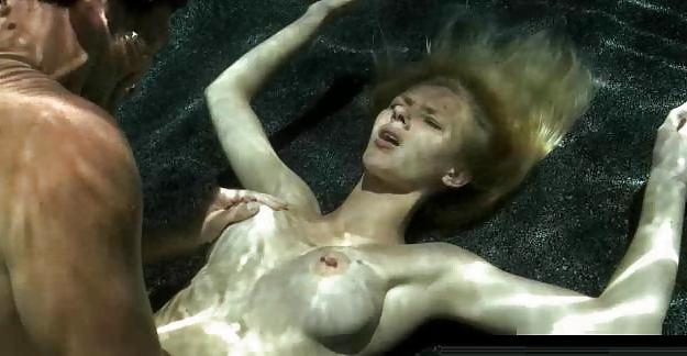 25P SEX UNDERWATER.