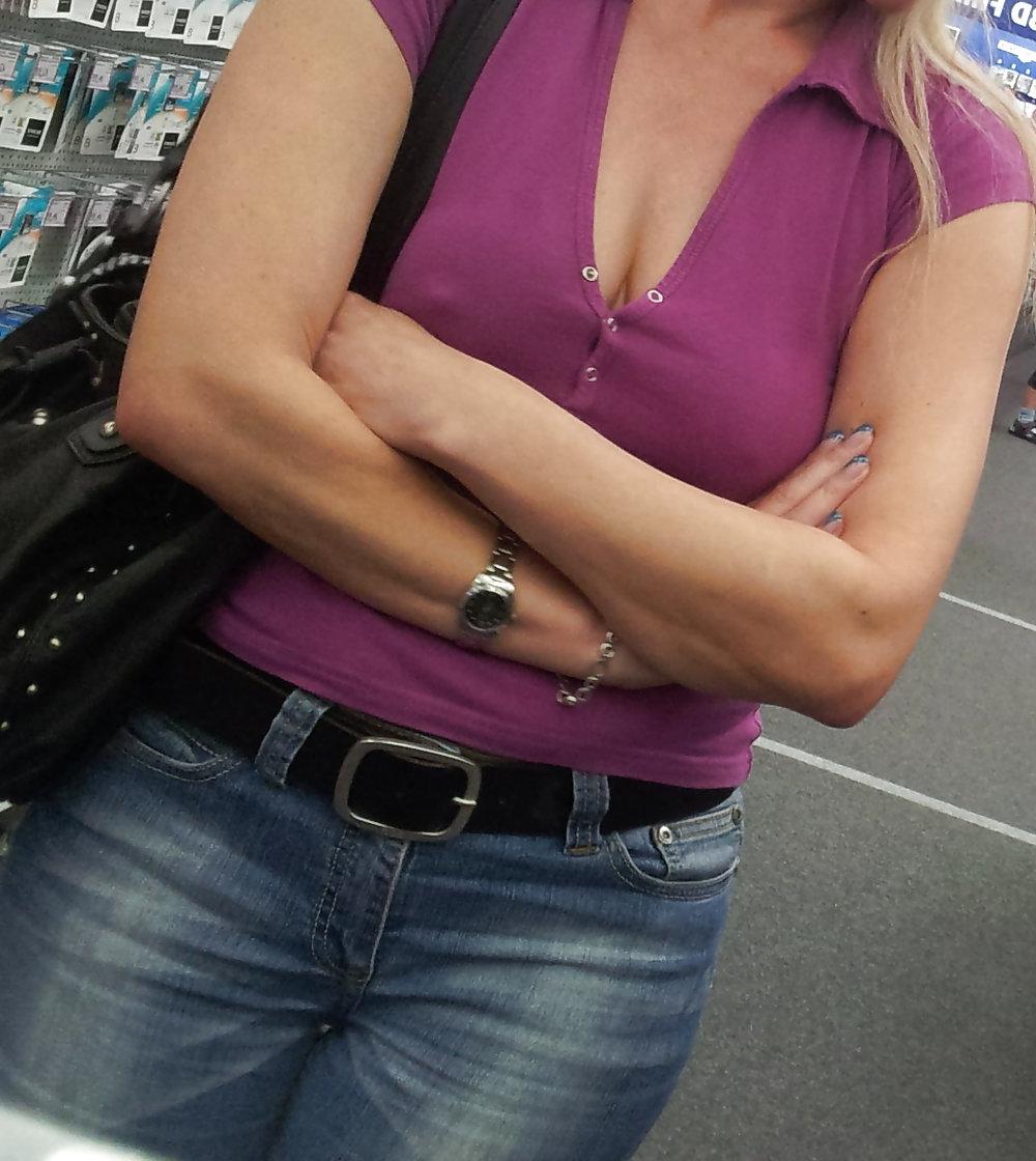 15P Shopping nipple, harte Nippel beim einkaufen, voyeur