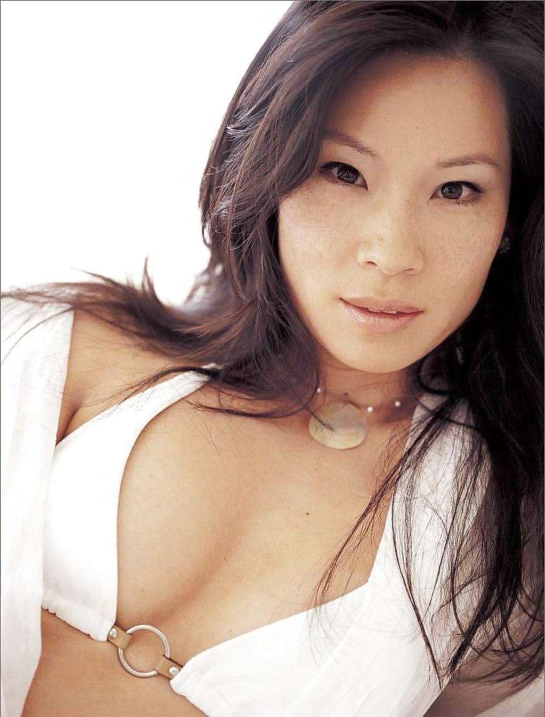25P Hot Asian Celebrity Star Lucy Liu