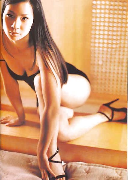 25P Hot Asian Celebrity Star Lucy Liu