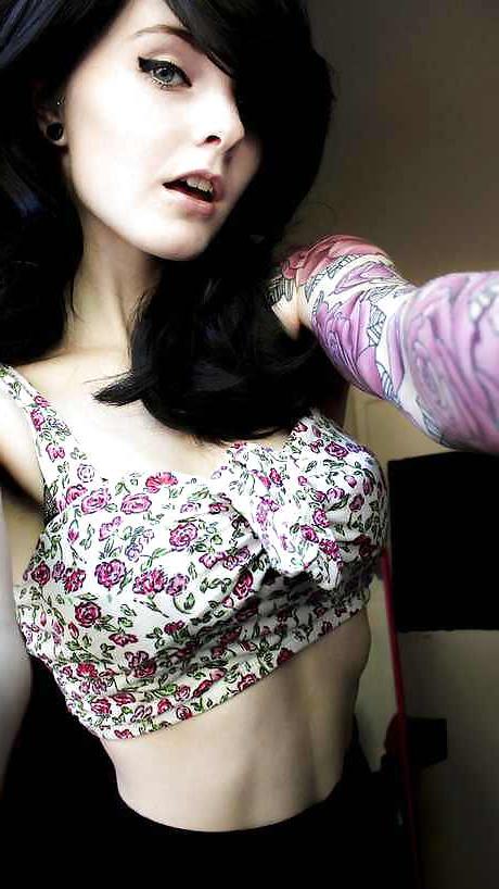 25P Nerdy&alt girls