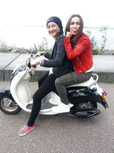 21P Turkish hijab 