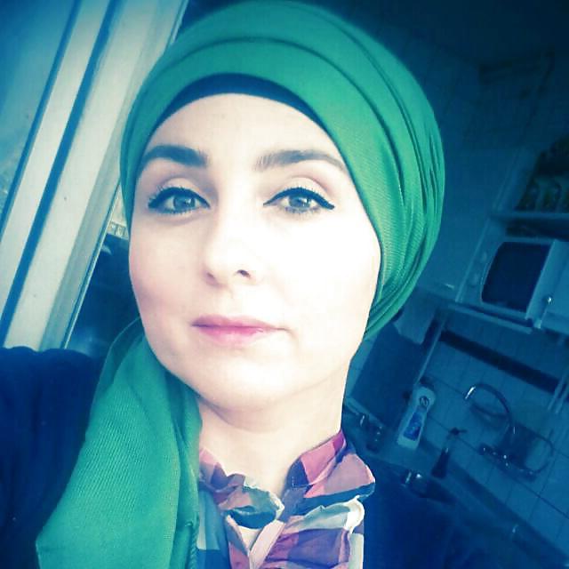 21P Turkish hijab 