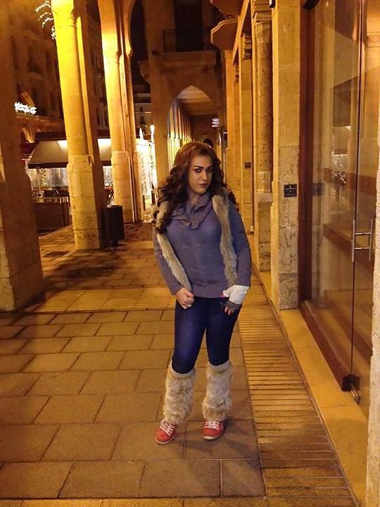 25P Arab Turkish women: Layla