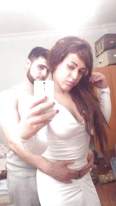 25P Arab Turkish women: Layla