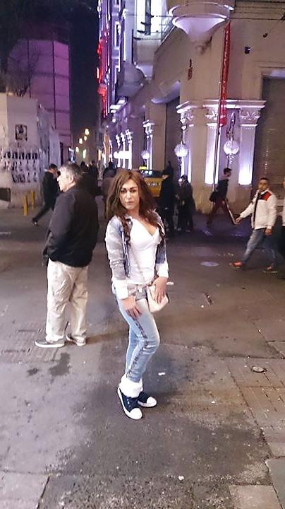 25P Arab Turkish women: Layla
