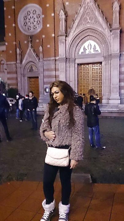 25P Arab Turkish women: Layla