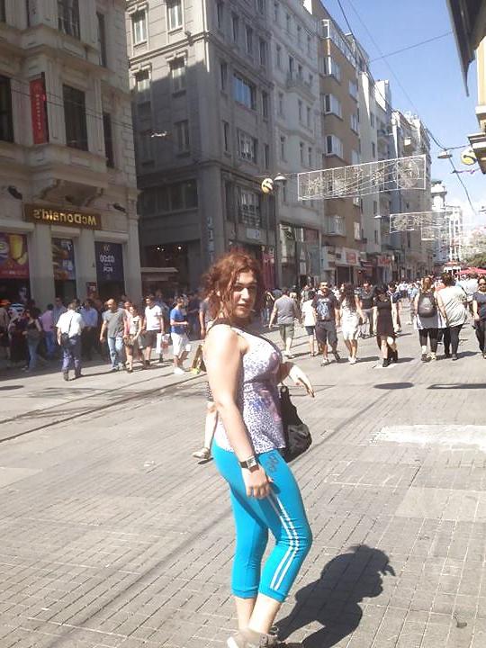 25P Arab Turkish women: Layla