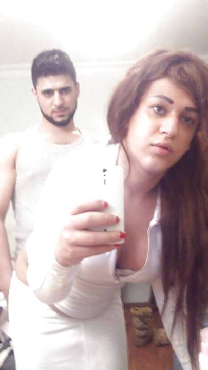 25P Arab Turkish women: Layla