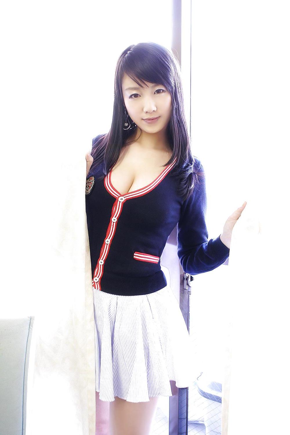 25P Korean Japanese girls 22