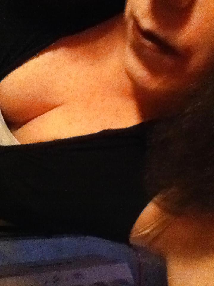 12P More cleavage shots