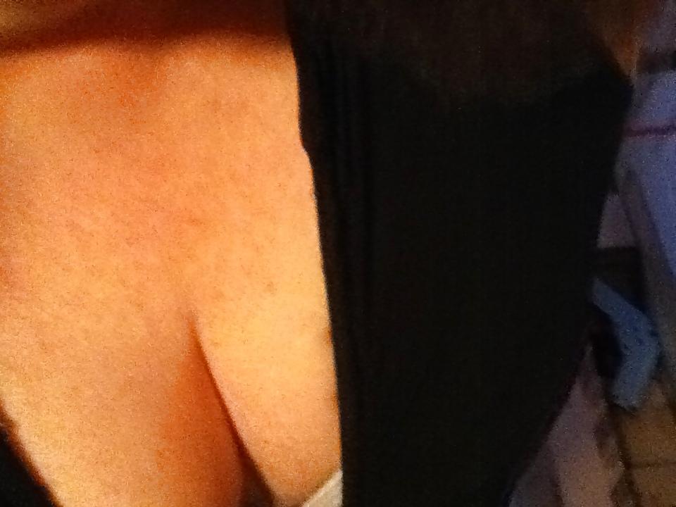 12P More cleavage shots
