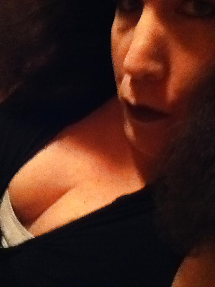 12P More cleavage shots