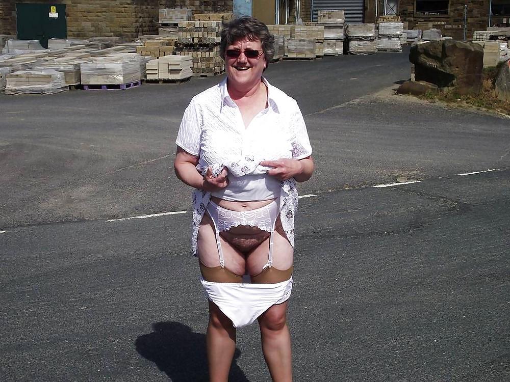 25P ARE YOU DECENT GRANDMA?????