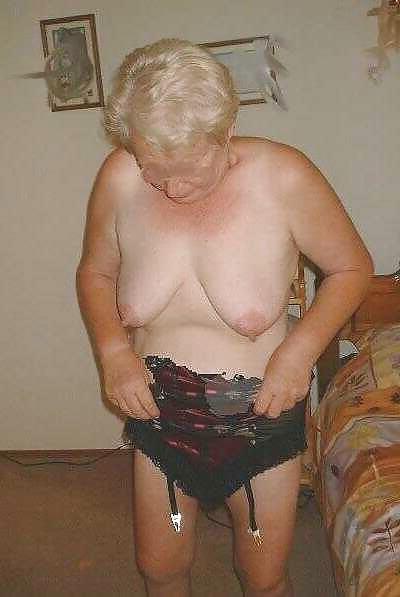 25P ARE YOU DECENT GRANDMA?????