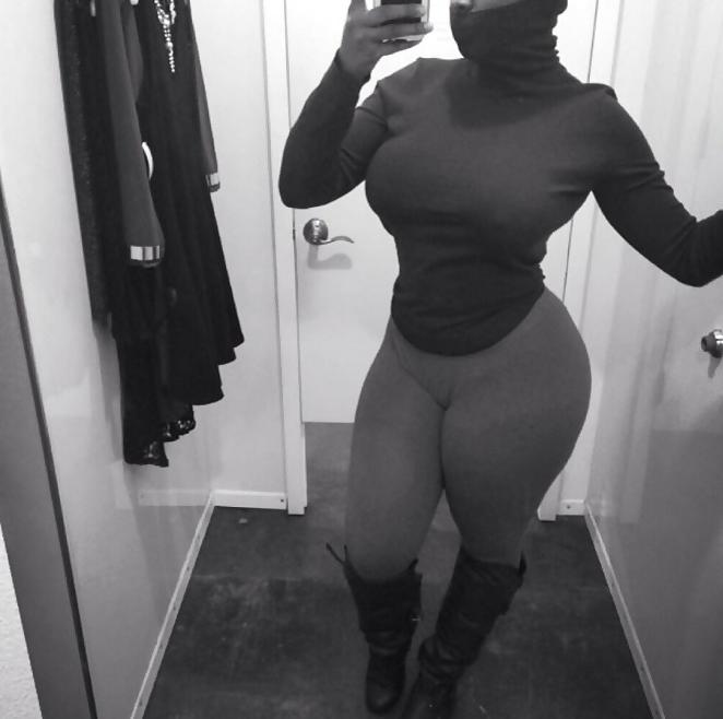 25P Briana Bette: Black Hips & ASS - Ameman
