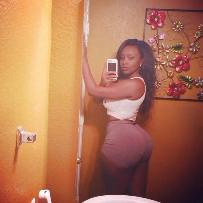 25P Briana Bette: Black Hips & ASS - Ameman