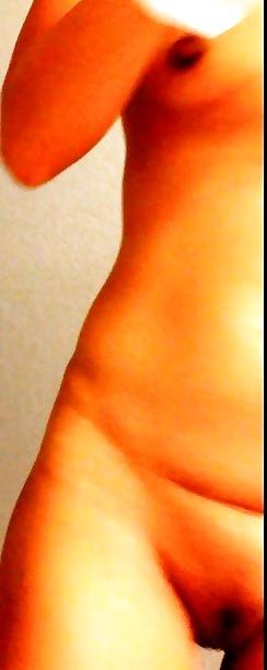 25P Asian MILF Pussy Gap shots