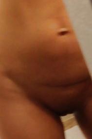 25P Asian MILF Pussy Gap shots