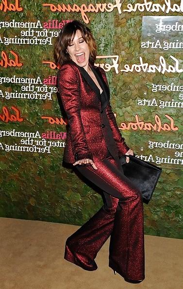 25P Evangeline Lilly HOT 'n' SEXY in shiny-glitter red