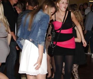 10P Danish teens-47-party  