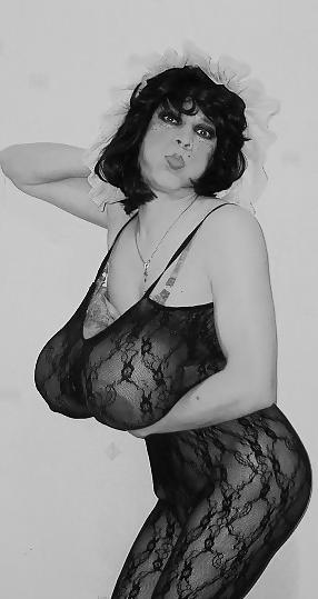 17P BBW, Titten