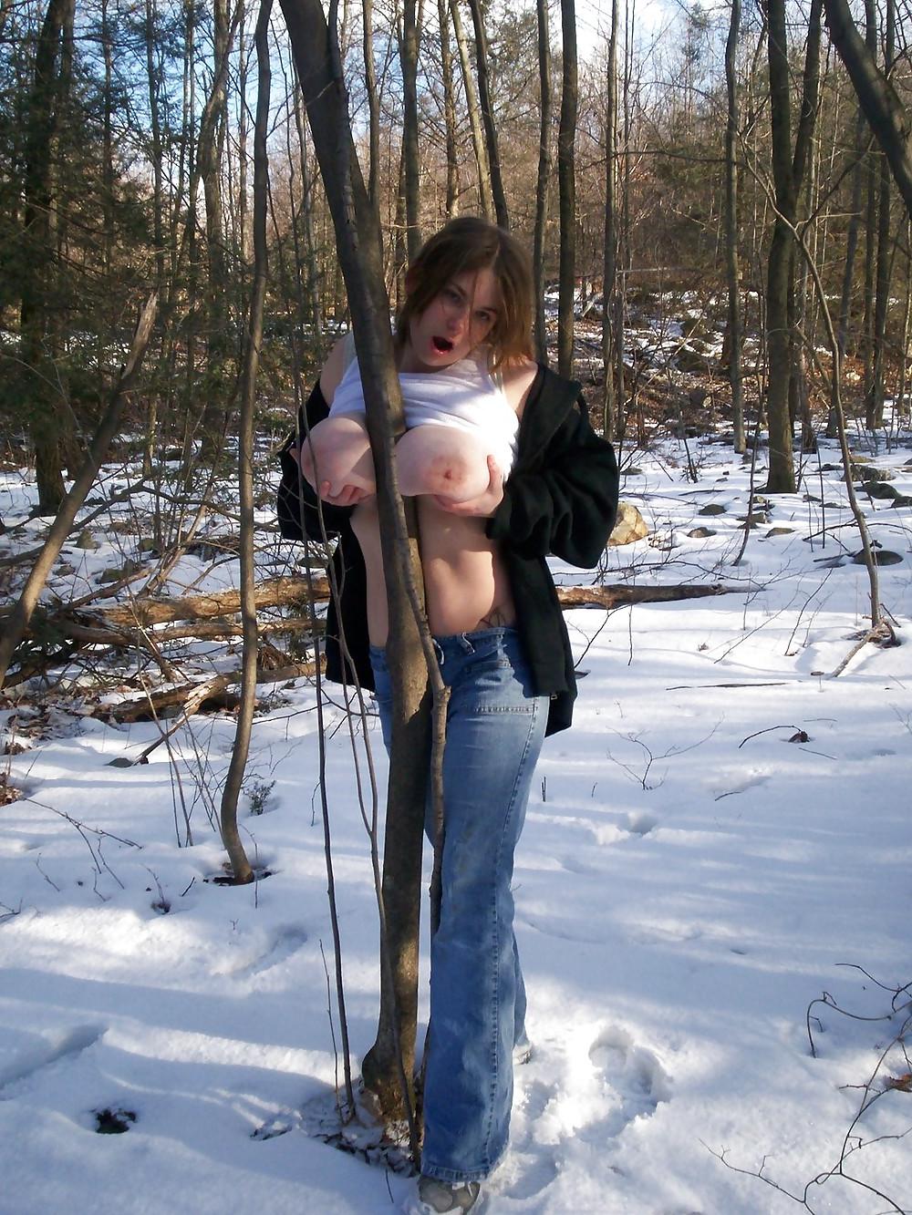 25P Some outdoor BBW Amateur pics#2