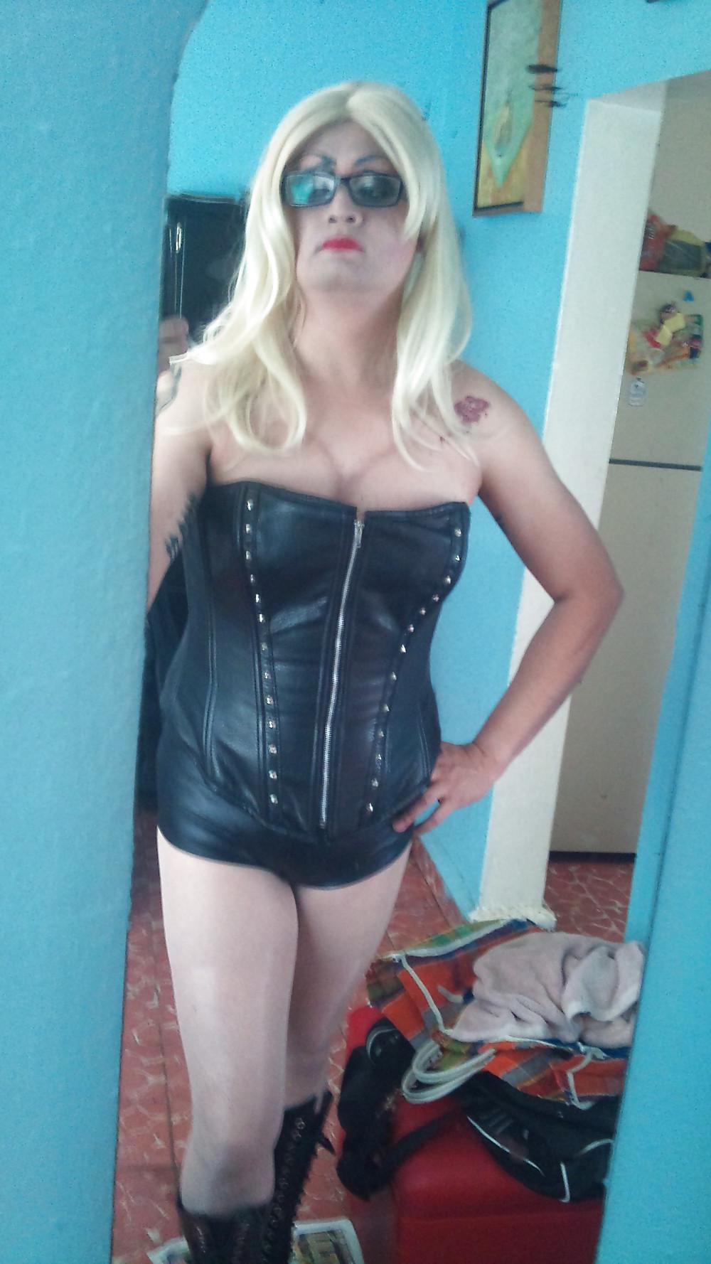 18P Tranny in Gothic