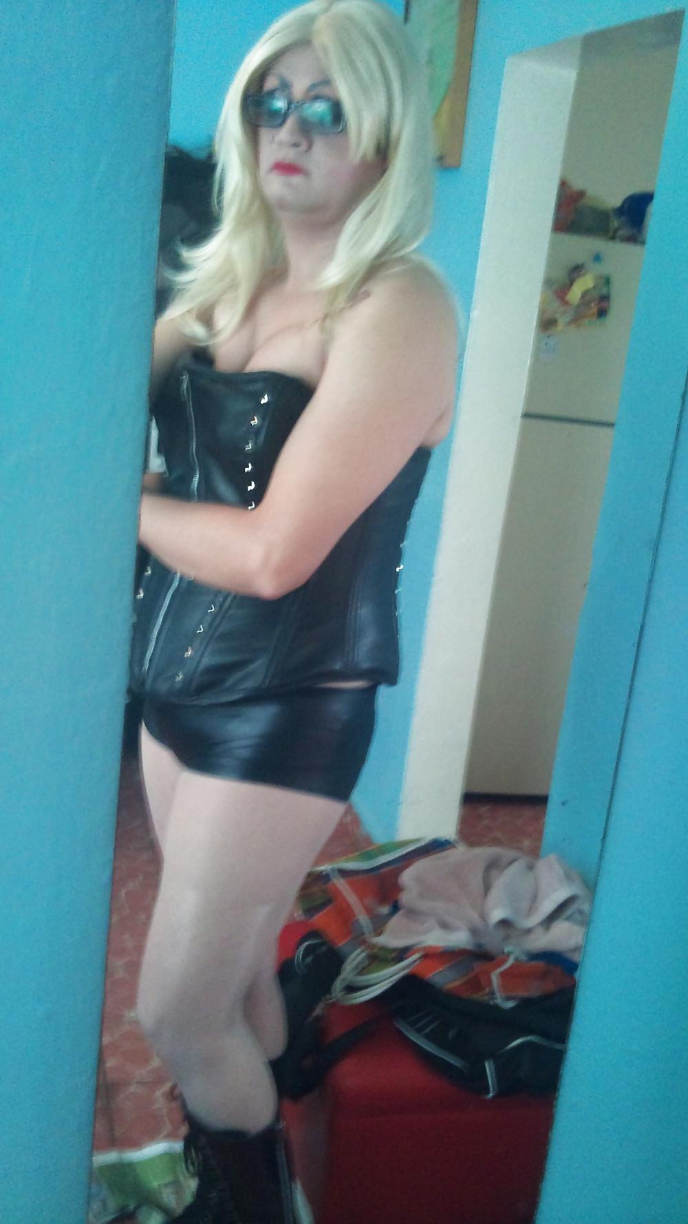 18P Tranny in Gothic