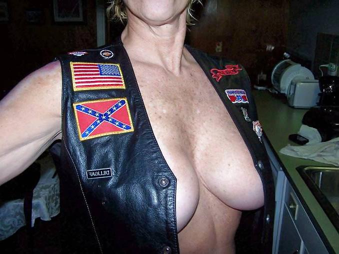 25P Gorgeous mature lady 3