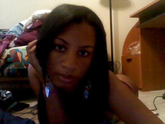 13P Black girl on skype
