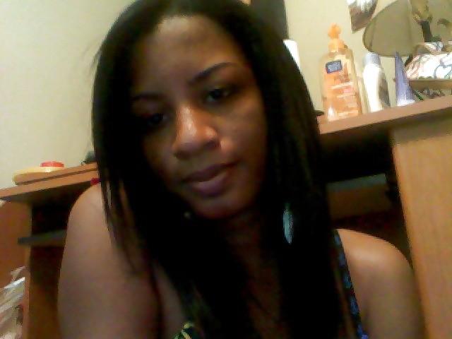13P Black girl on skype