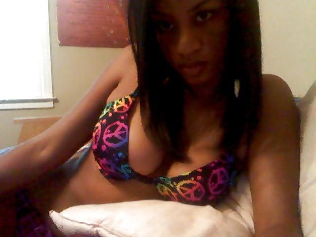 13P Black girl on skype