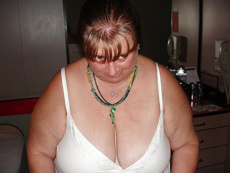 25P BBW Cleavage Collection #19